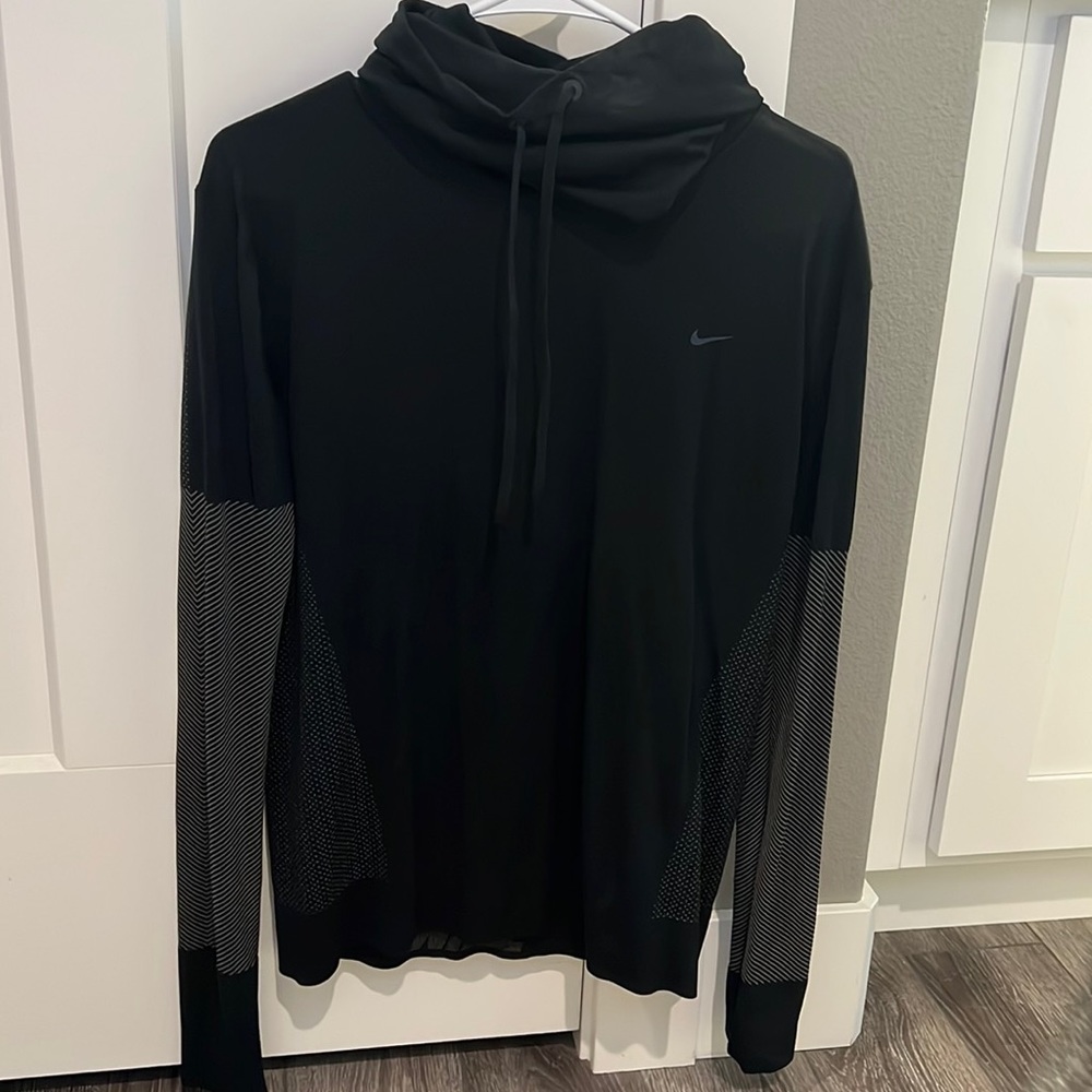 Womens Nike light sweatshirt.